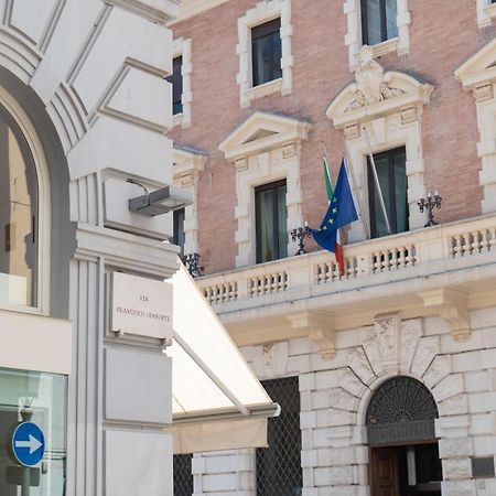 Relais Palazzo Olimpia - Corso Vittorio Emanuele Apartman Salerno Kültér fotó